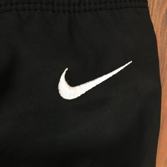 [Nike] Black Mesh Lined Wide Leg Capris | L | Good - Picture 8 of 13